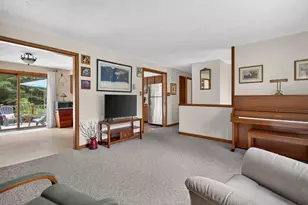 8 Rocky Hill Rd, Litchfield, NH 03052 - Photo 11