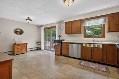 8 Rocky Hill Road, Litchfield, NH 03052 - Photo 17