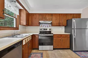 8 Rocky Hill Rd, Litchfield, NH 03052 - Photo 13