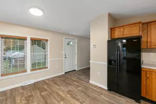 3 Bay St, Hudson, NH 03051 - Photo 9