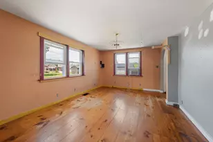 8 Oak Hill St, Haverhill, NH 03785 - Photo 7