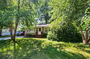37 Damon Ave, Nashua, NH 03064 - Photo 3