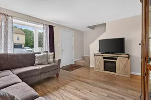95 Harbor Ave, Nashua, NH 03060 - Photo 3