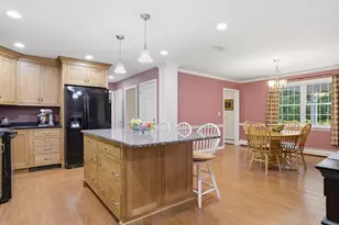 72 Old Farm Rd, Bedford, NH 03110 - Photo 9