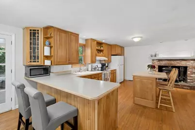 21 Nathaniel Drive, Amherst, NH 03031 - Photo 5