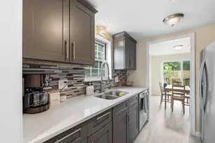 107 Franklin St Ext, Derry, NH 03038 - Photo 11