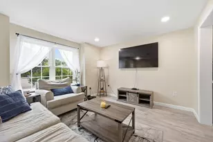 107 Franklin St Ext, Derry, NH 03038 - Photo 3
