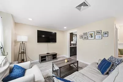 107 Franklin Street Extension #8, Derry, NH 03038 - Photo 5
