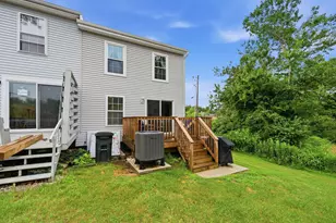 107 Franklin St Ext, Derry, NH 03038 - Photo 37