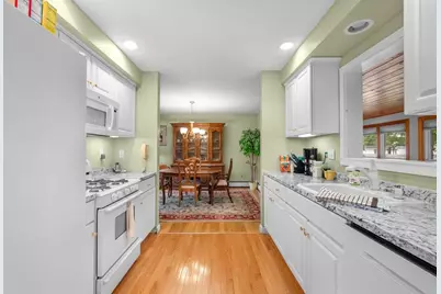 12 Wheaton Drive, Nashua, NH 03063 - Photo 9
