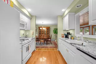 12 Wheaton Dr, Nashua, NH 03063 - Photo 9