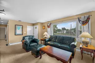 12 Wheaton Dr, Nashua, NH 03063 - Photo 5