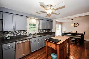 6 Concord Ave, Derry, NH 03038 - Photo 11