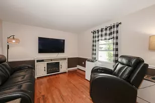 6 Concord Ave, Derry, NH 03038 - Photo 7