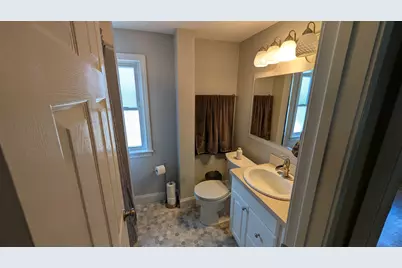 275 Bartlett Street, Manchester, NH 03102 - Photo 9