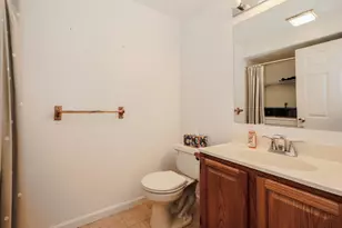 38 Dorchester Way, Nashua, NH 03064 - Photo 33