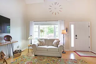 8 Royal Ln, Raymond, NH 03077 - Photo 5