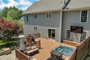 13 Abington Dr, Londonderry, NH 03053 - Photo 5