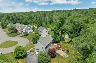 13 Abington Dr, Londonderry, NH 03053 - Photo 3