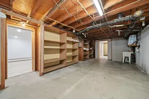 506 Oak St, Manchester, NH 03104 - Photo 31