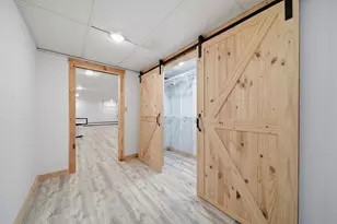 506 Oak St, Manchester, NH 03104 - Photo 25
