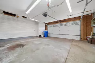 506 Oak St, Manchester, NH 03104 - Photo 33