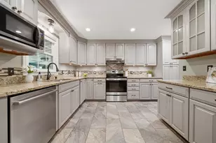 506 Oak St, Manchester, NH 03104 - Photo 11