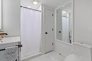 37 Pike St, Nashua, NH 03060 - Photo 17