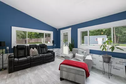 37 Pike Street, Nashua, NH 03060 - Photo 9
