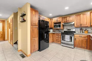 42 Thorndike Rd, Weare, NH 03281 - Photo 19