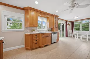 16 Terry St, Nashua, NH 03064 - Photo 9