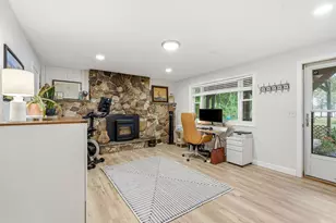 35 Cove St, Goffstown, NH 03045 - Photo 21