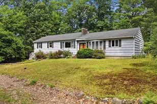 8 Escumbuit Rd, Derry, NH 03038 - Photo 7
