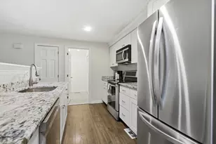 49 Stacey Cir, Windham, NH 03087 - Photo 5