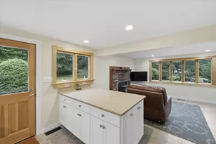 16 Lakeview Way, Auburn, NH 03032 - Photo 5