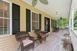8 Tyler Dr, Londonderry, NH 03053 - Photo 5