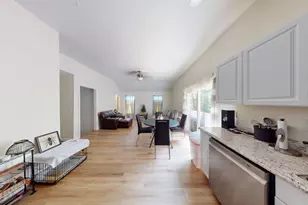 171 N Amherst Rd, Bedford, NH 03110 - Photo 25
