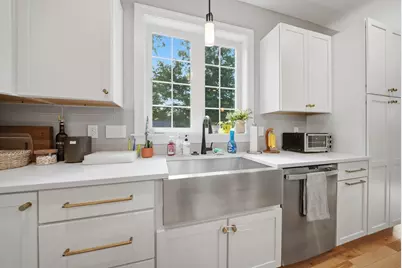 37 Clover Lane, Londonderry, NH 03053 - Photo 5