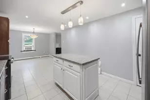 95 Whittier Dr, Fremont, NH 03044 - Photo 7
