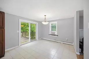 95 Whittier Dr, Fremont, NH 03044 - Photo 9