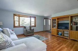 41 Lund Dr, Hudson, NH 03051 - Photo 9