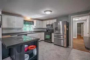 66 Avon Dr, Nashua, NH 03064 - Photo 5