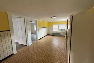 36 Jefferson St, Laconia, NH 03246 - Photo 5