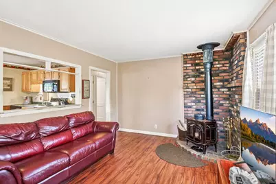 194 Melrose Street, Manchester, NH 03109 - Photo 3