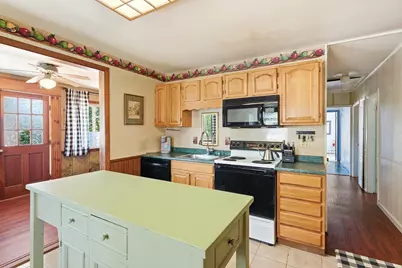 194 Melrose Street, Manchester, NH 03109 - Photo 9