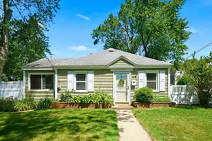 194 Melrose St, Manchester, NH 03109 - Photo 1
