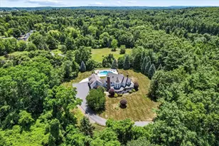 7 King James Dr, Londonderry, NH 03053 - Photo 3