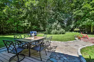 24 Beaver Brook Cir, Amherst, NH 03031 - Photo 9