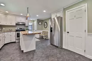 24 Beaver Brook Cir, Amherst, NH 03031 - Photo 15