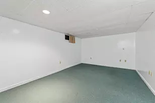 30 Rainbow Dr, Londonderry, NH 03053 - Photo 35